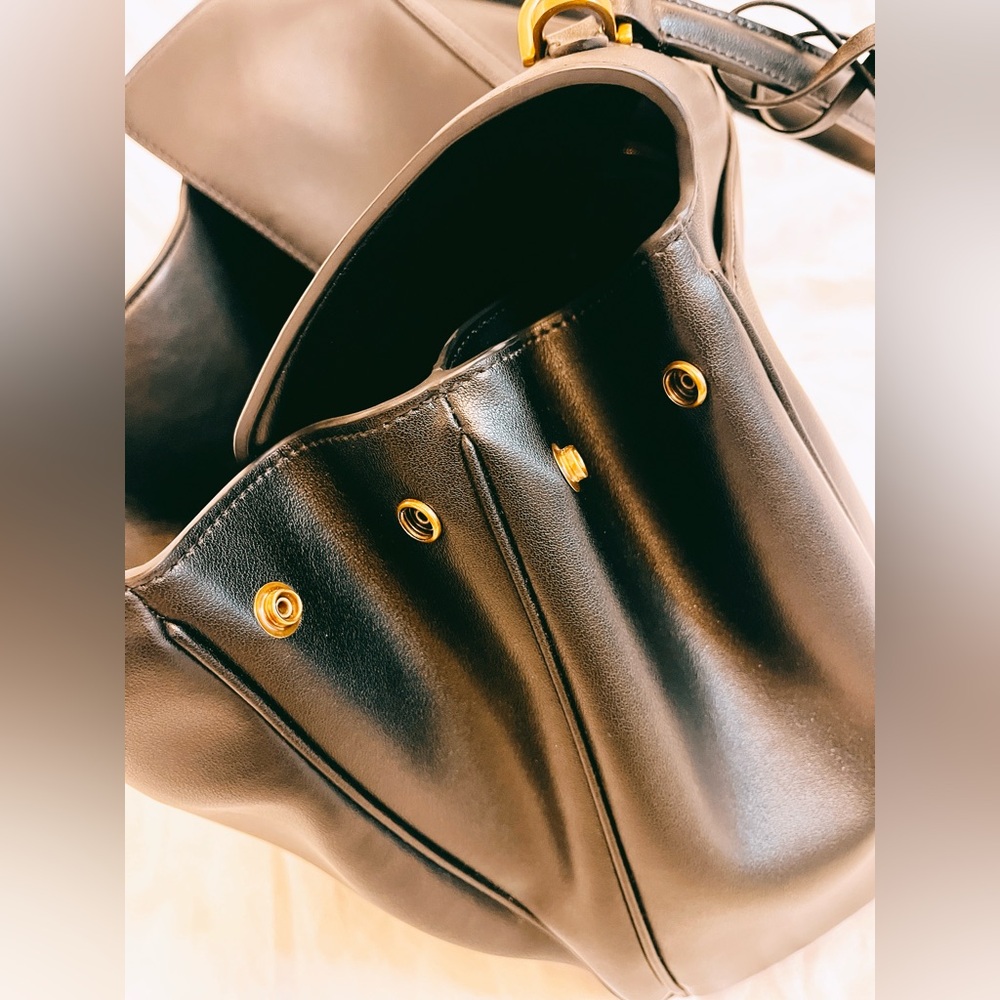 Black Leather Satchel/Top Handle Bag - Picture 9 of 14